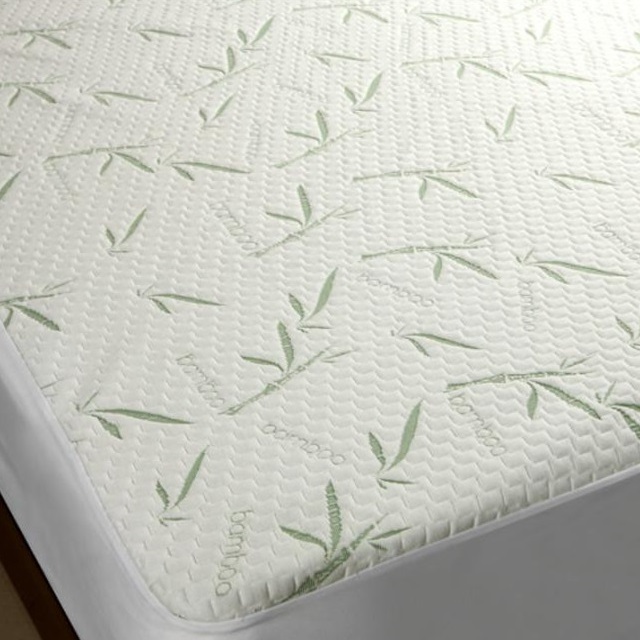 Bamboo Jacquard Waterproof Mattress Protector 40% bamboo 60% ployester knitted fabric laminated with TPU Waterproof Mattress Protector